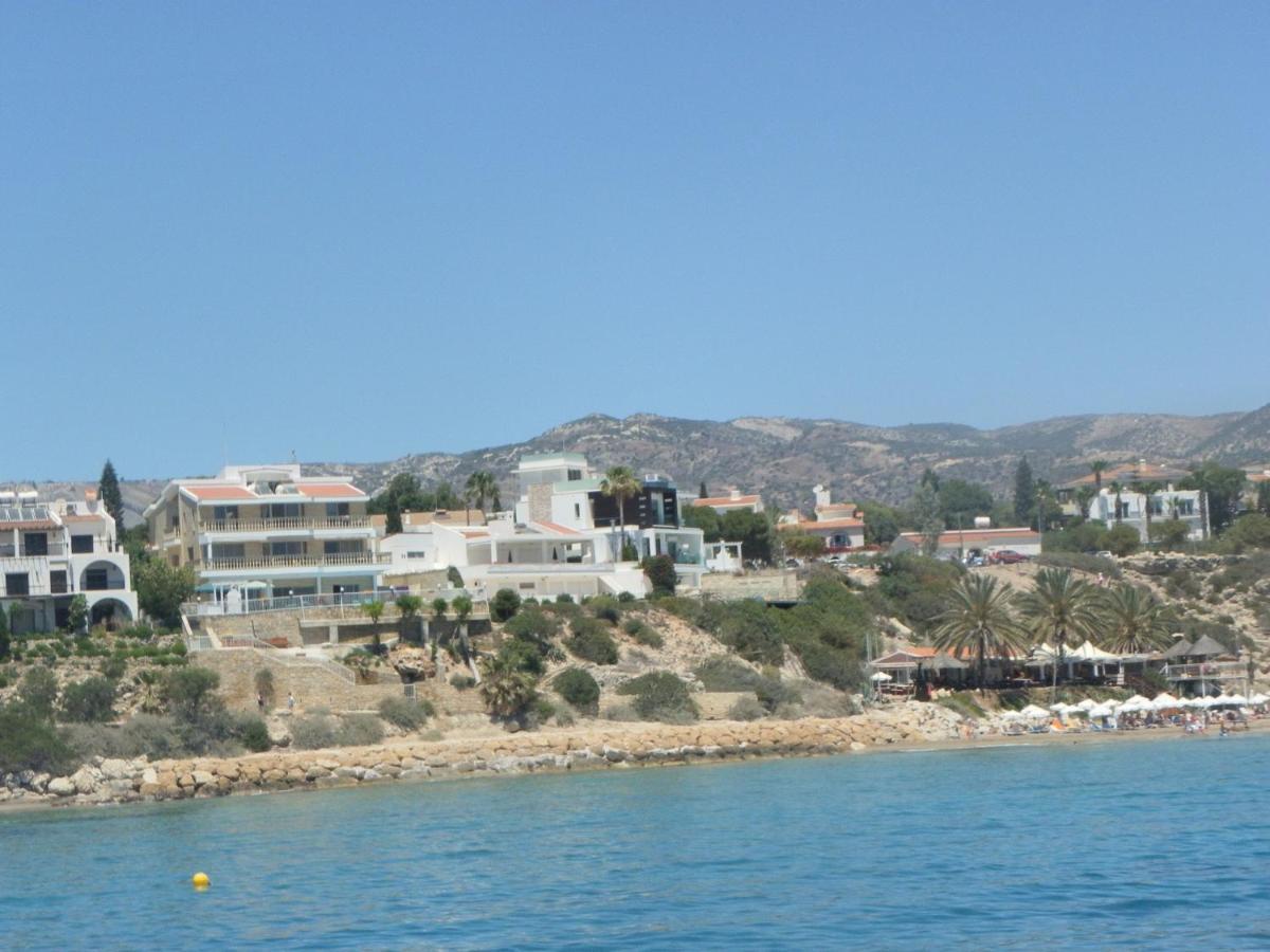 Sunny View - A Stunning Apartment With Private Rooftop Paphos Luaran gambar