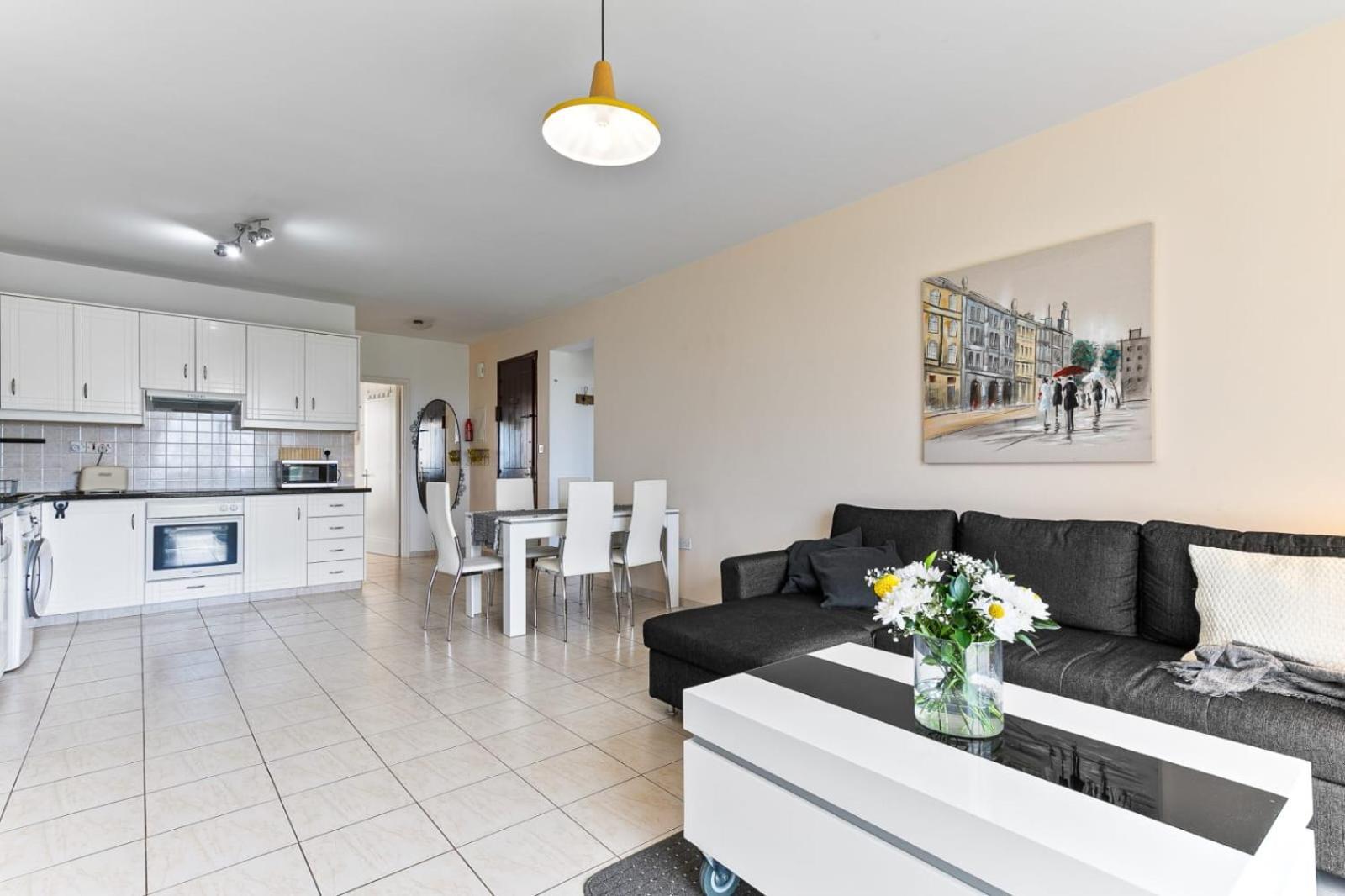 Sunny View - A Stunning Apartment With Private Rooftop Paphos Luaran gambar